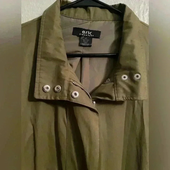 Eric Signature lined, army green, full zip jacket with sequined sleeves; size M - Picture 3 of 11